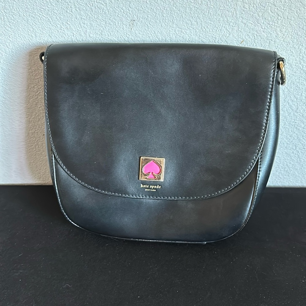 Kate spade black handbag with pink heart